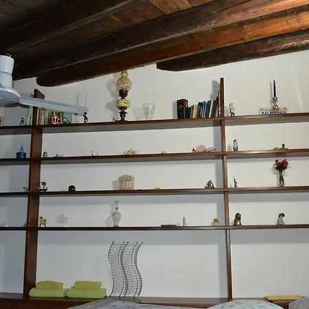 Oda ve Kahvaltı Bb Solemare