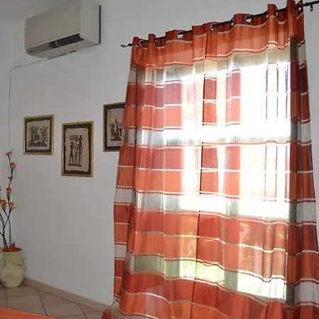 Oda ve Kahvaltı Bb Solemare
